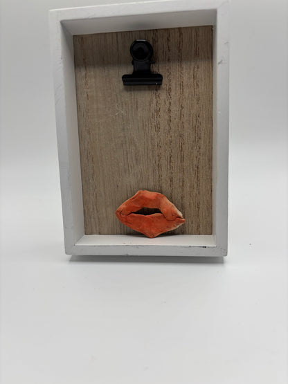 Lip magnet